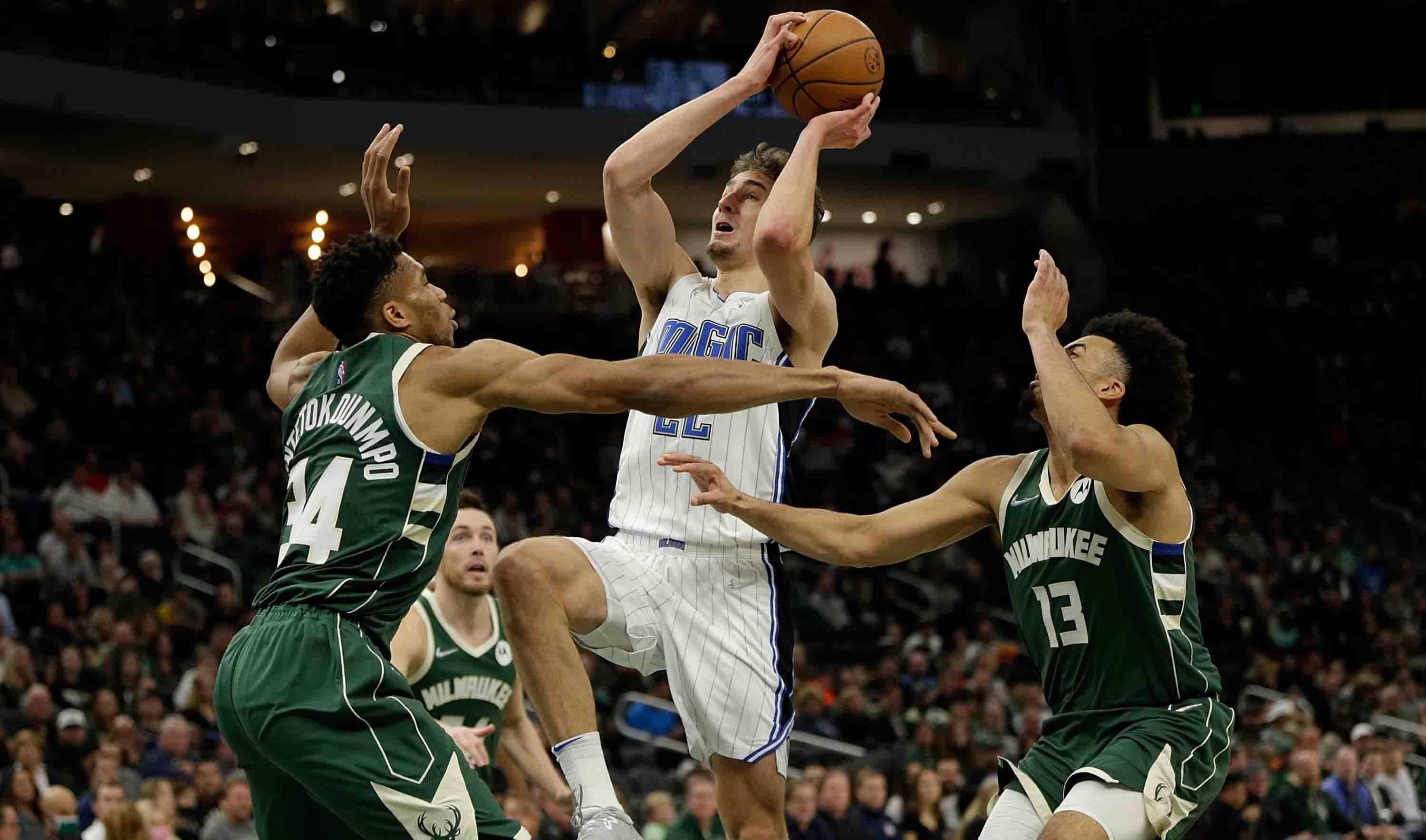 Panda Sports-关于雄鹿力克黄蜂，取得正赛十一连胜的信息